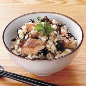 ひじきと鮭の炊き込みご飯