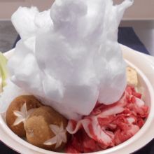 まさかのコラボレーション!わたあめタワーのすきやき風鍋