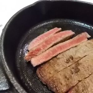 ミディアムレア　黒毛和牛シンシンステーキ