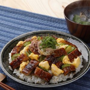 うなぎと ふわふわたまごのちらし寿司