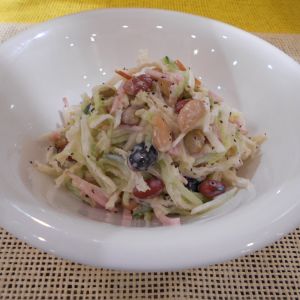 ピエトロドレッシングで 糸寒天とサラダ蒸し大豆のごま和え