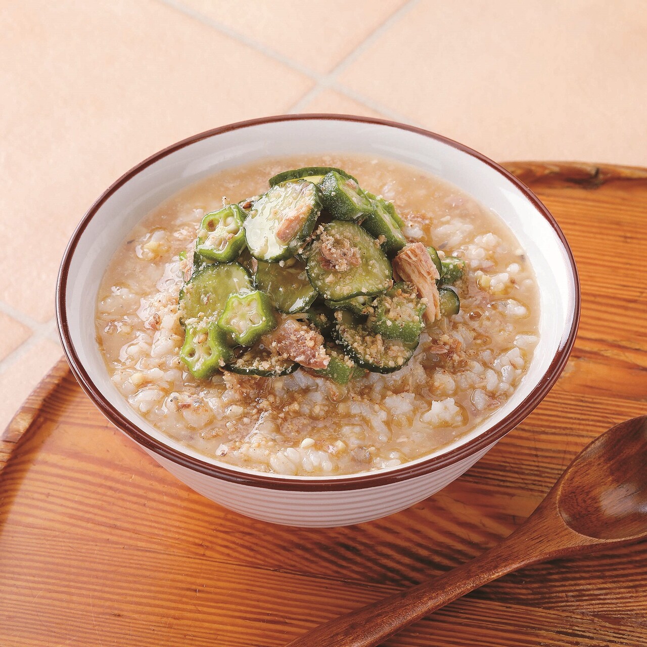 みそのサバ缶で夏野菜たっぷり！！冷や汁