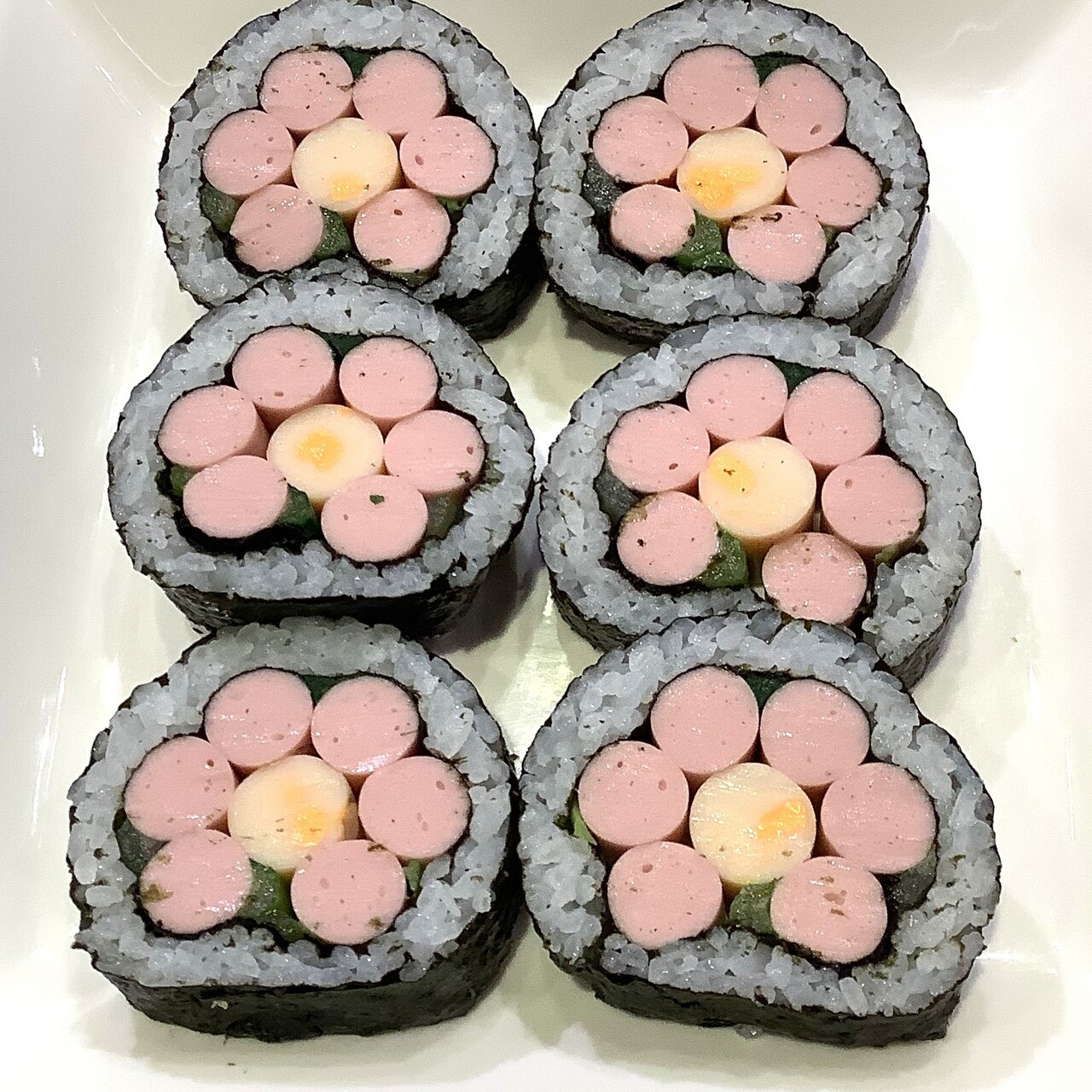 簡単かざり巻きずし 大きなお花