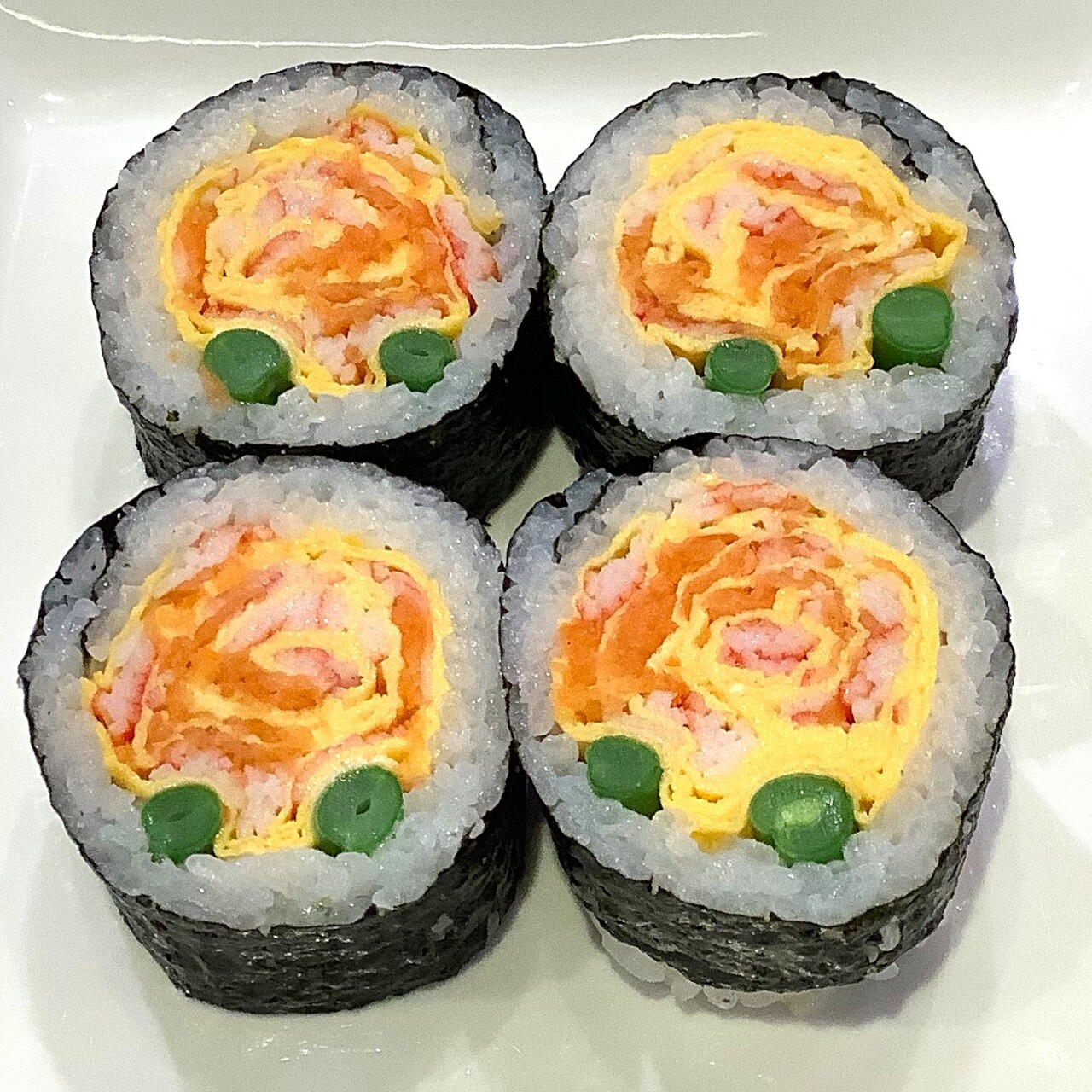 簡単かざり巻きずし ばら