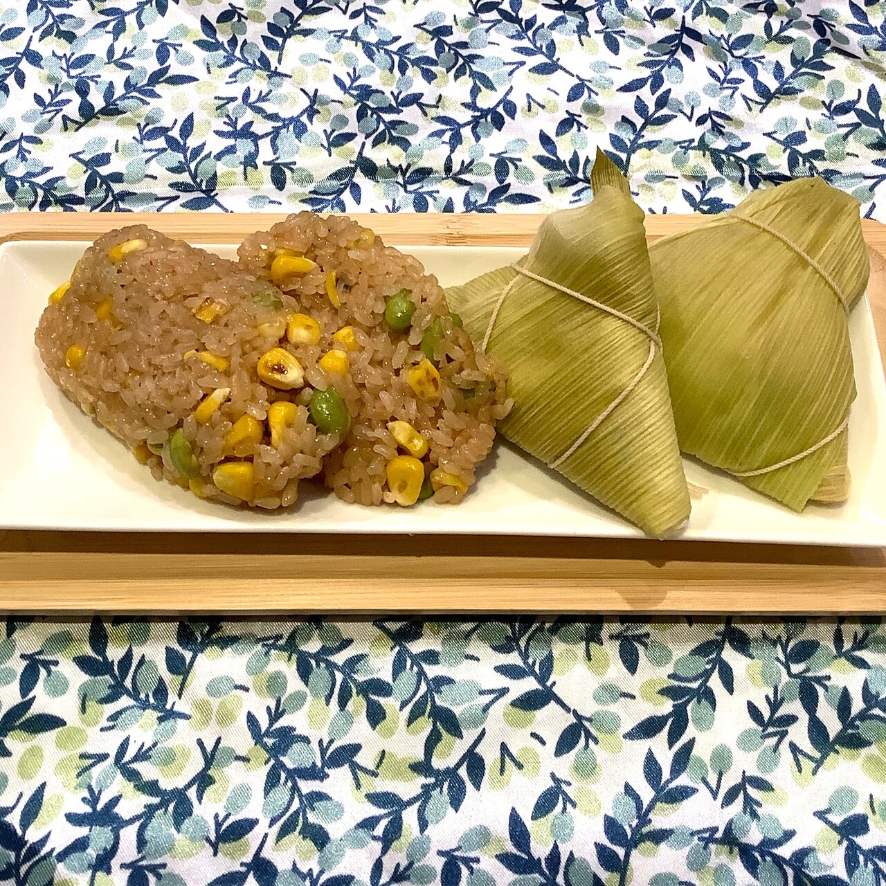とうもろこしの皮で包んだちまき