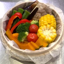 かけうめマヨで 夏野菜のせいろ蒸し