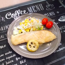 乳和食・鮭のさっぱり　ミルクみりんレモン煮