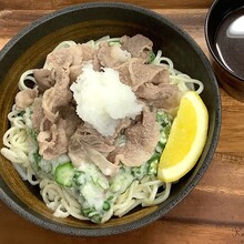 牛しゃぶのスタミナ半田麺