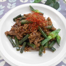 牛肉とにんにくの芽のスタミナ炒め