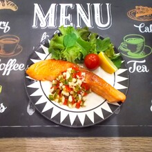 鮭のバター風味 きのことピーマンのレモンソース